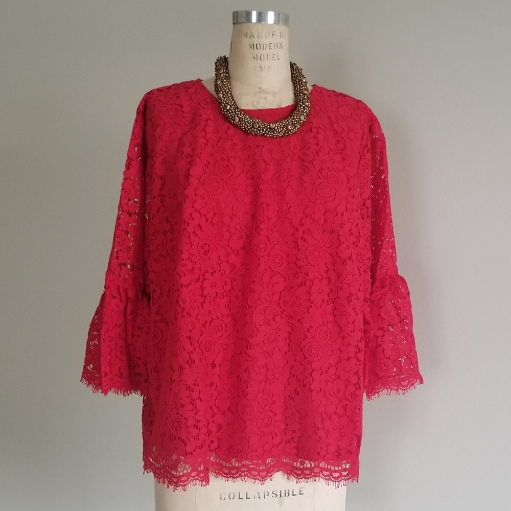H&M red lace top with flounce sleeves